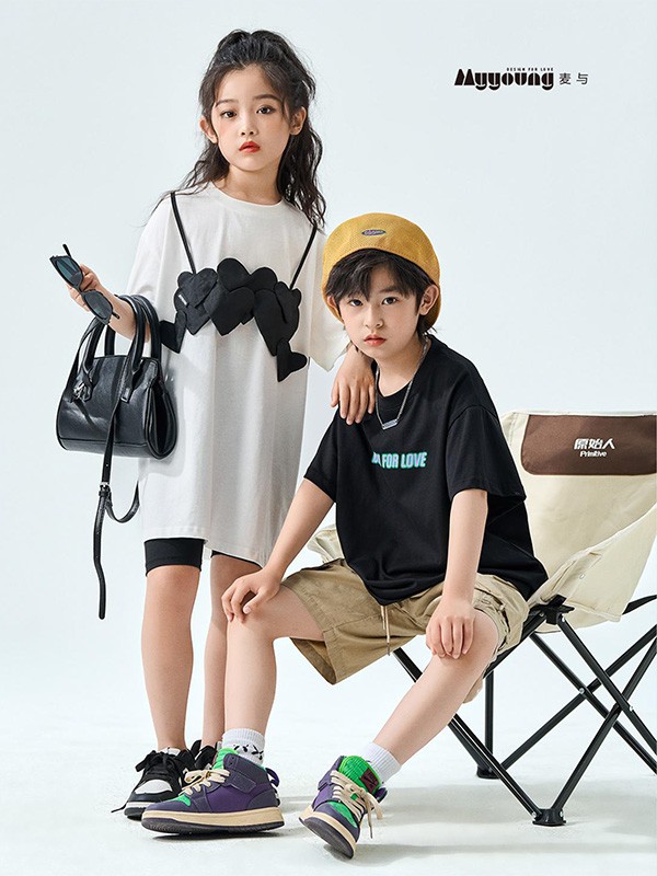 麦与童装2023春夏季白色连衣裙