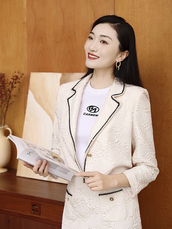 卡蔓女装2023春夏季白色T恤