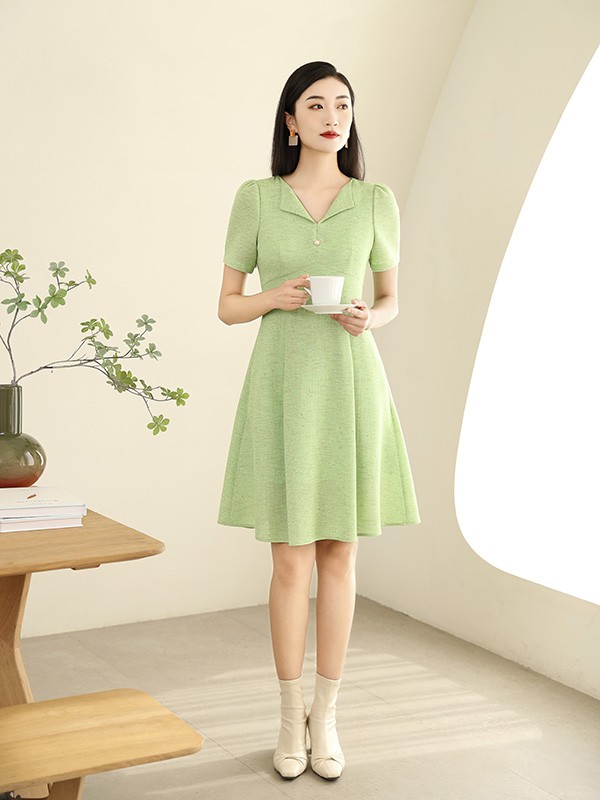 卡蔓女装2023春夏季绿色连衣裙