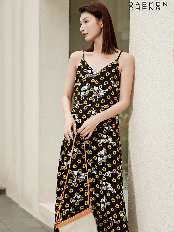 卡蔓.郑女装2023春夏季黑色吊带裙
