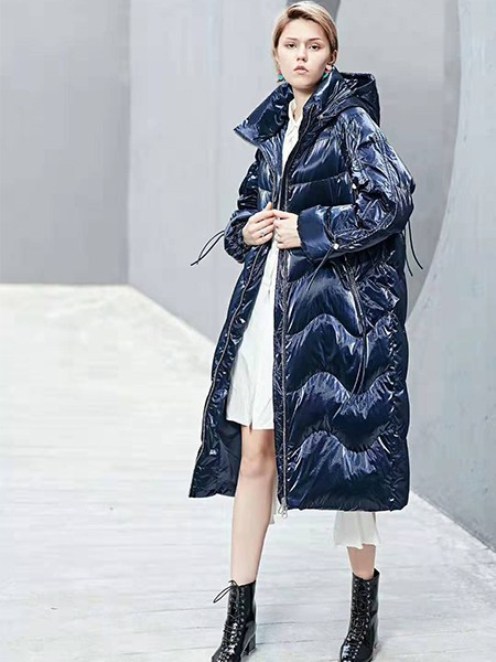 蜜汐薇儿2022秋冬季藏蓝色羽绒服