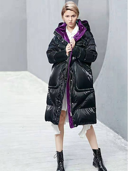蜜汐薇儿2022秋冬季黑色羽绒服
