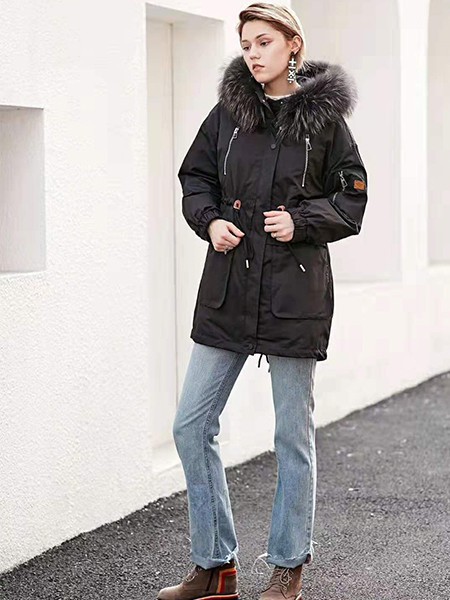 蜜汐薇儿女装2022秋冬季黑色派克服