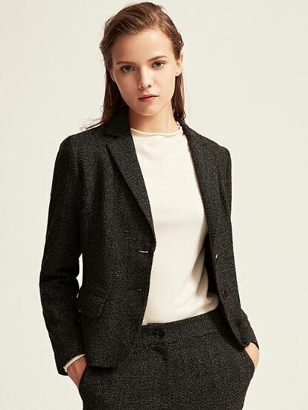 慕托丽女装2022秋冬季白色T恤