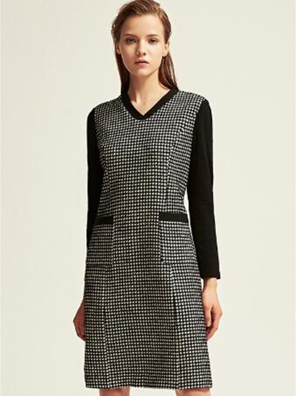 慕托丽女装2022秋冬季灰色连衣裙