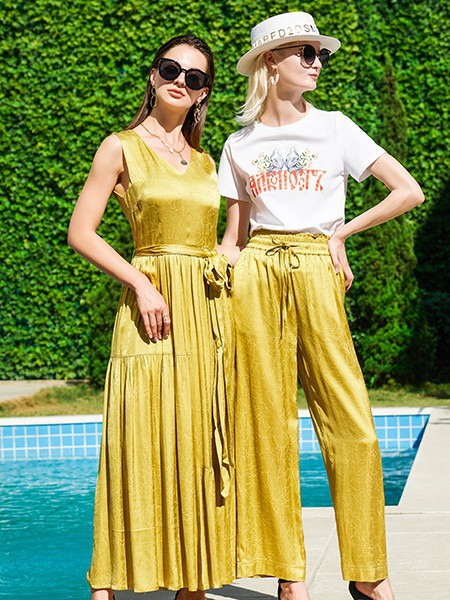 例格女装2023春夏季白色T恤