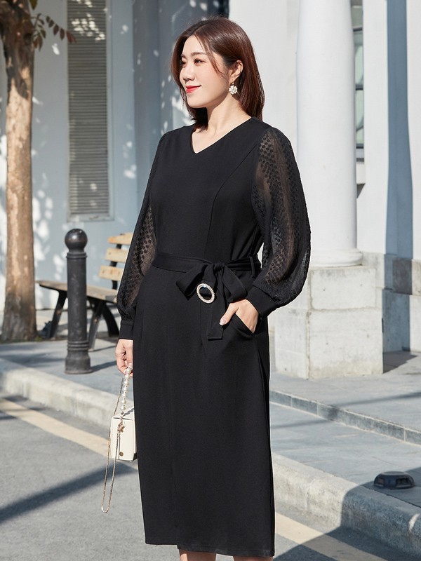 纤莉秀女装2023春夏季黑色连衣裙