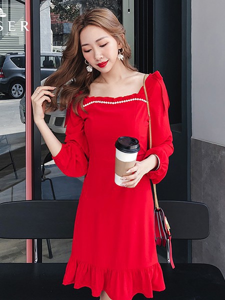 欧魅赛尔女装2023春夏季红色连衣裙
