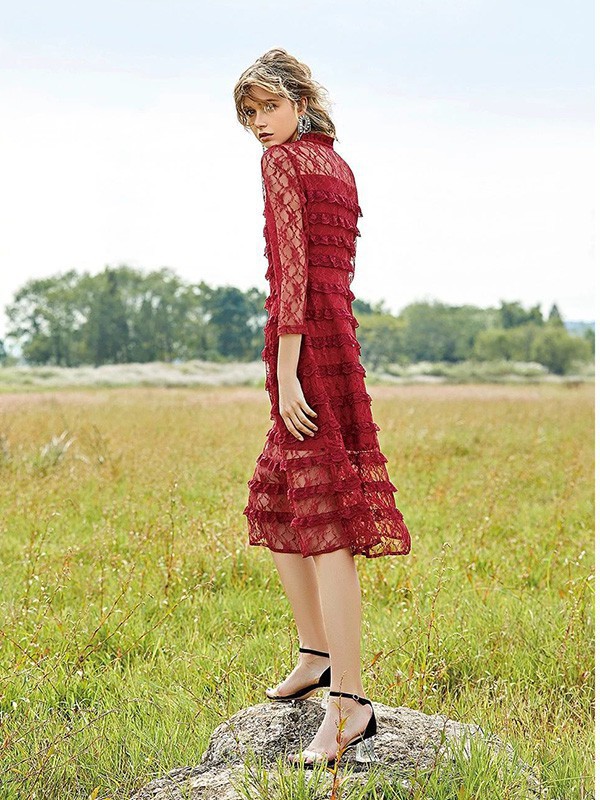 名歌女装2023春夏季酒红色连衣裙