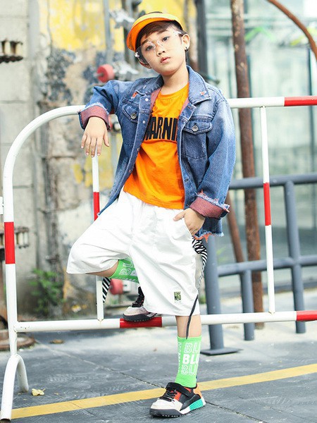 快乐丘比童装2023春夏季橙色T恤