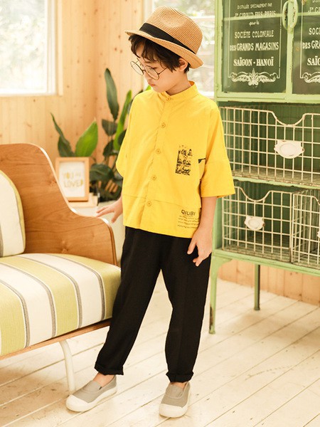 快乐丘比童装2023春夏季黄色T恤