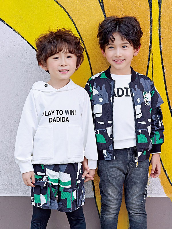 嗒嘀嗒童装2023春夏季白色卫衣