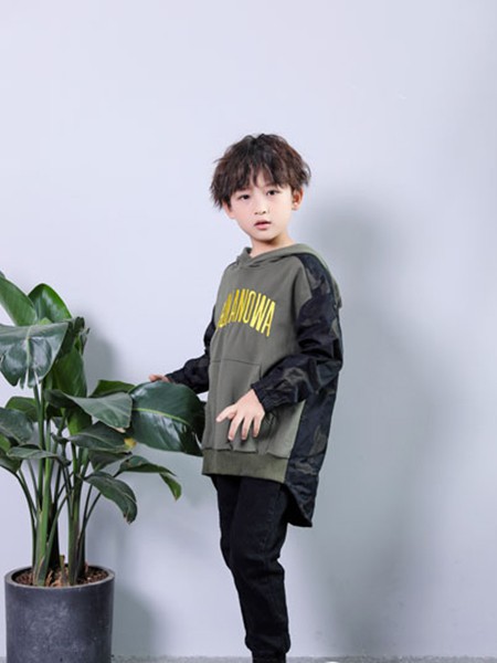 布布恰恰童装2023春夏季拼色T恤