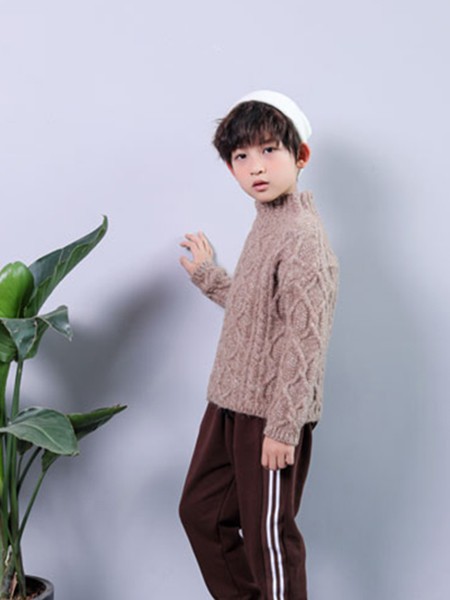 布布恰恰2023春夏季裸色毛衣