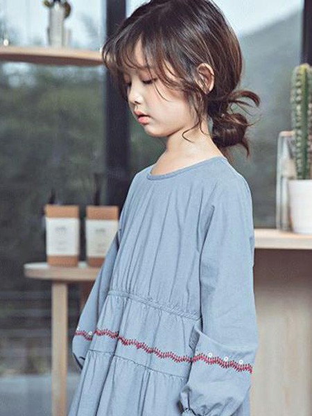 玛卡西童装2022春夏季蓝色连衣裙