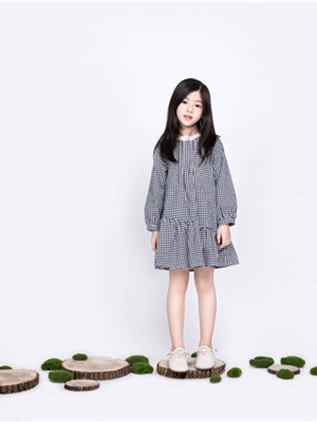 海贝童装2023春夏季灰色连衣裙