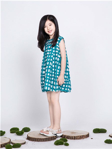 海贝童装2023春夏季绿色连衣裙