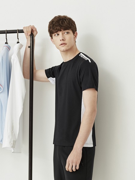 Sunshine休闲装2023春夏季黑色T恤