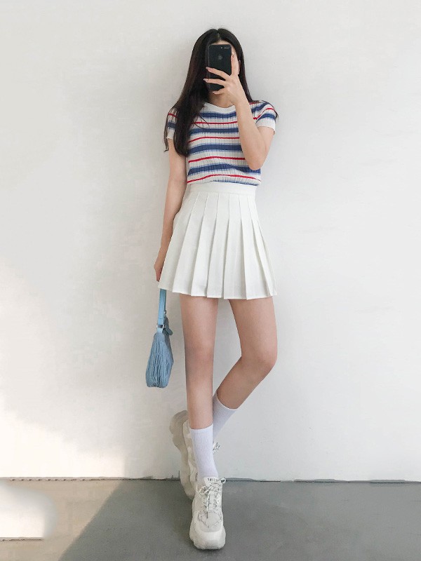 噢吔女装2023春夏季白色百褶裙