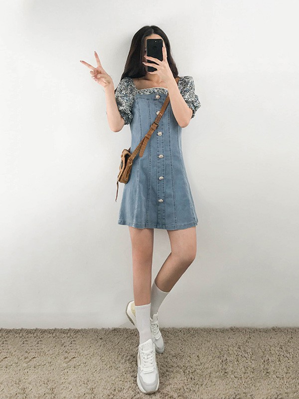 噢吔女装2023春夏季蓝色连衣裙