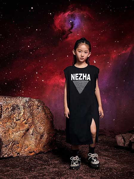 哪吒潮孩童装2023夏季黑色T恤