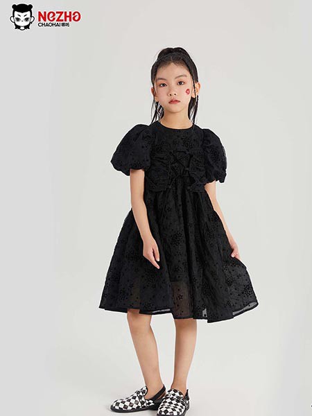 哪吒潮孩童装2023夏季黑色连衣裙