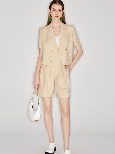 摩凡女装2023春夏季卡其色短裤