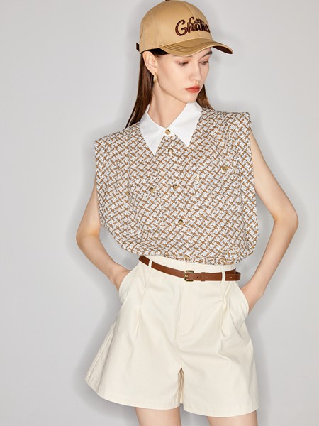 摩凡女装2023春夏季米色短裤