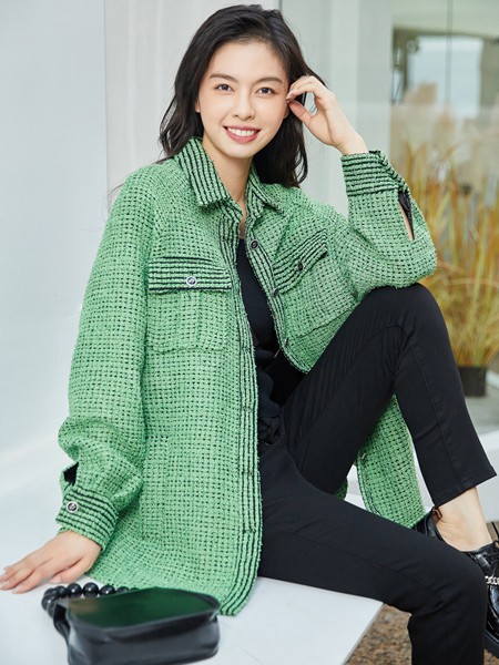 伊纳芙女装2023春夏季绿色外套