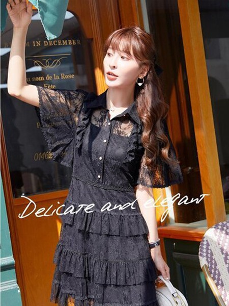 莉雅莉萨2023春夏季黑色衬衫