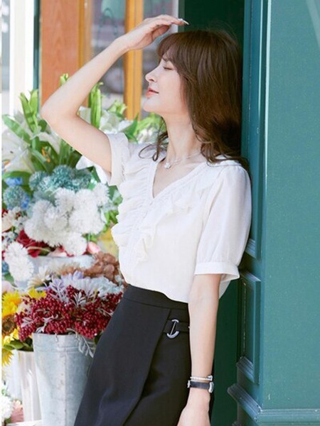 莉雅莉萨女装2023春夏季白色衬衫