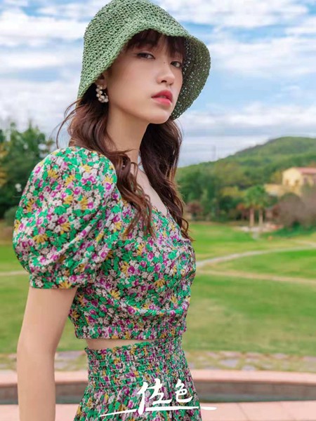 佐色女装2023春夏季绿色连衣裙