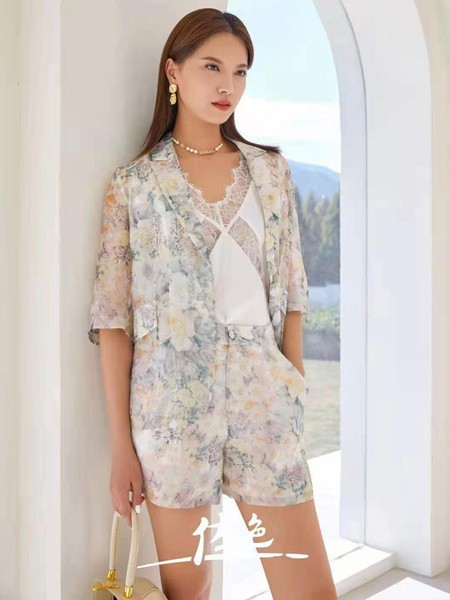 佐色女装2023春夏季白色背心