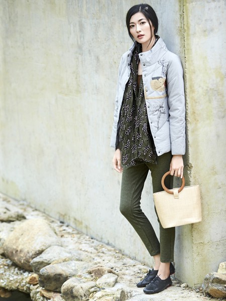 丽比多女装2022秋冬季黑色长裤