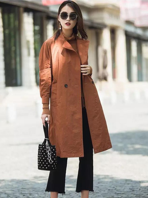 珂妮卡－COOZIC女装2023春夏季橙色风衣