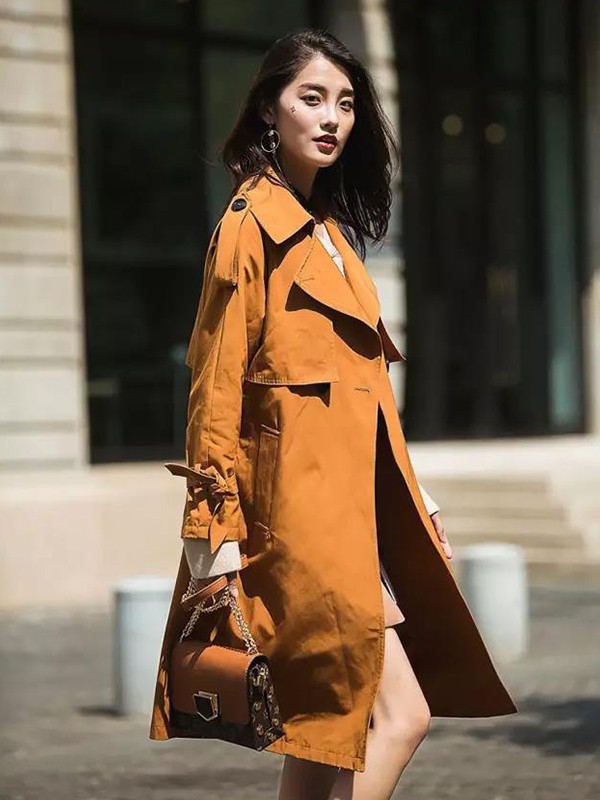 珂妮卡－COOZIC女装2023春夏季橙色风衣