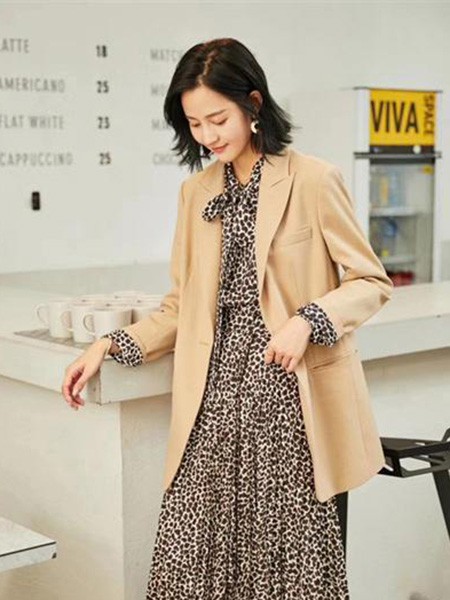 乔娜安达女装2023春夏季黑色连衣裙