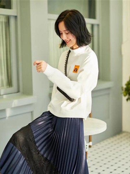 乔娜安达女装2023春夏季白色衬衫