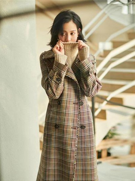 乔娜安达女装2023春夏季棕色大衣