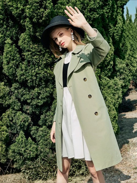 十八淑女坊女装2023春夏季绿色风衣