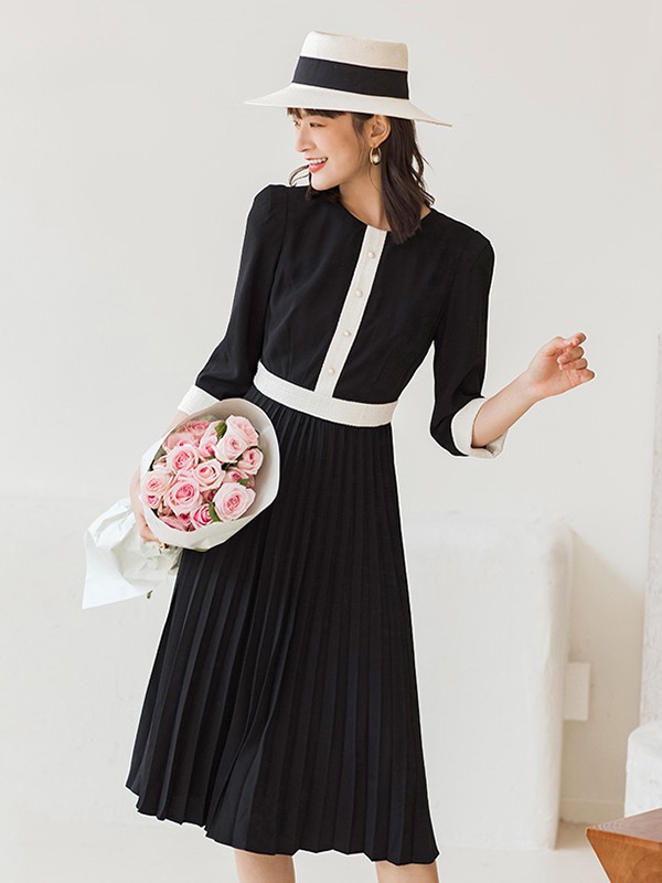 碧可女装2022秋冬季黑色连衣裙