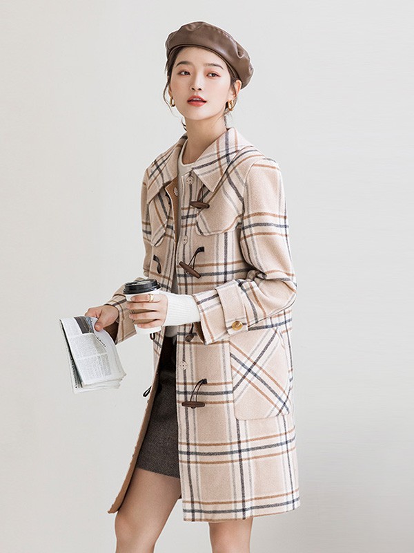 碧可女装2022秋冬季卡其色大衣