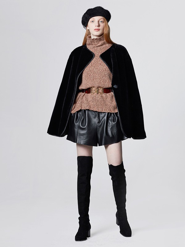 天纳吉儿2022秋冬季黑色大衣