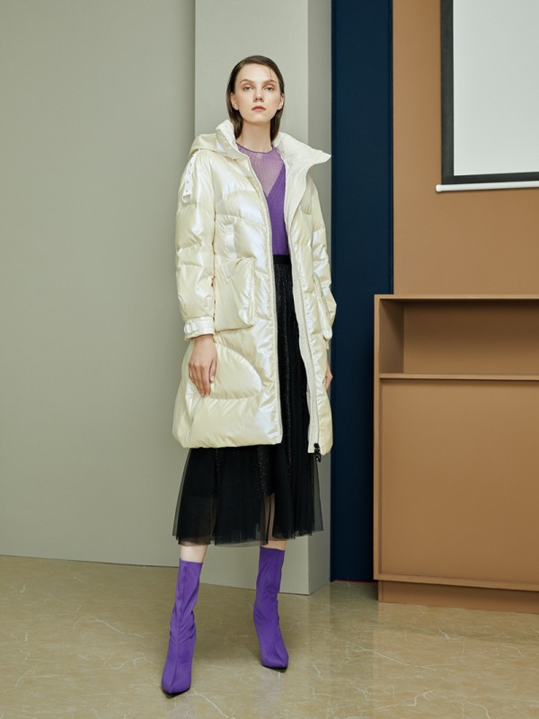 羽沙国际女装2022春夏季白色棉服