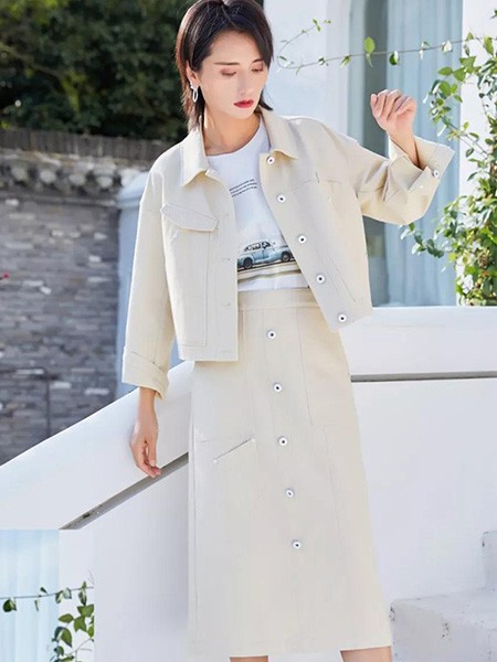 艺素女装2023秋冬季卡其色半身裙