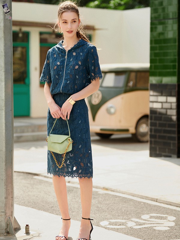 诗篇女装2023春夏季藏蓝色包臀裙