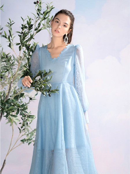 欧点女装2023春夏季蓝色连衣裙