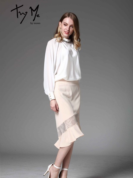 TRYMEBYMOON女装2023春夏季白色衬衫