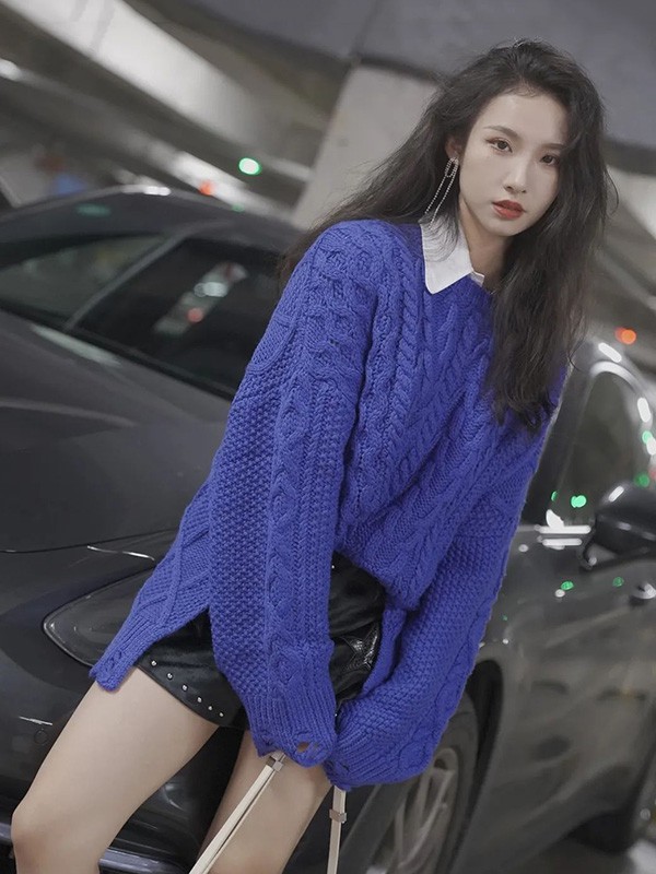 汐曼女装2022秋冬季蓝色毛衣