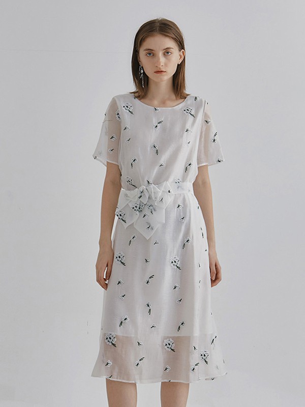 台绣女装2023春夏季白色连衣裙